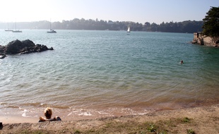 La cale de la Passagère à Saint-Malo sur les bords de Rance.