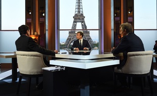 Emmanuel Macron devant Plenel et Bourdin le 15 avril 2018.