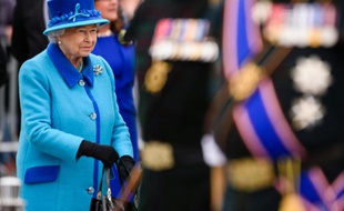 La Reine britannique Elizabeth II, lors d'une cérémonie à Tweedbank, à la frontière entre l'Angleterre et l'Ecosse, le 9 septembre 2015