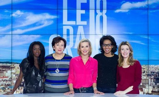 Hapsatou Sy, Roselyne Bachelot, Laurence Ferrari, Audrey Pulvar et Elisabeth Bost, les cinq chroniqueuses du "Grand 8", émission diffusée du lundi au vendredi à 10h50 sur D8.