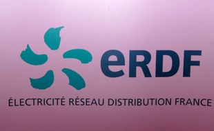 Un technicien d'ErDF/GDF est menacé de licenciement pour avoir refusé de limiter la consommation d'énergie chez une dizaine d'usagers en situation d'impayés à Arcueil (Val-de-Marne), selon la CGT.