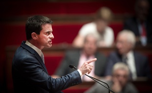 Le Premier ministre Manuel Valls ouvre les débats à l'Assemblée sur la prolongation de l'état d'urgence, le 19 juillet 2016.