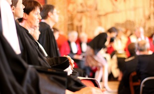 Illustration d'avocats ici dans une salle d'audience de la cour d'appel de Rennes.