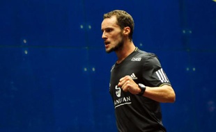 Photo fournie par Squash Australia le 13 août 2010 montrant le joueur français Grégory Gaultier après sa victoire contre l'Egyptien Karim Darwish en quart de finale de l'Open d'Australie à Canberra