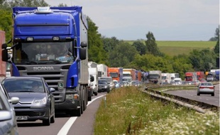 Le transport routier de marchandises est en difficulté