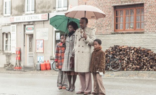 Image tirée du film «Bienvenue à Marly-Gomont» sorti le 8 juin 2016