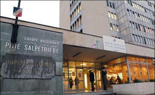 Une nouvelle alerte a conduit le ministère de la Santé à suspendre l'activité de radiothérapie du cerveau dans quatre hôpitaux à Nancy, Montpellier, Tours et Paris, entraînant le rappel de quelque 600 patients en consultation.