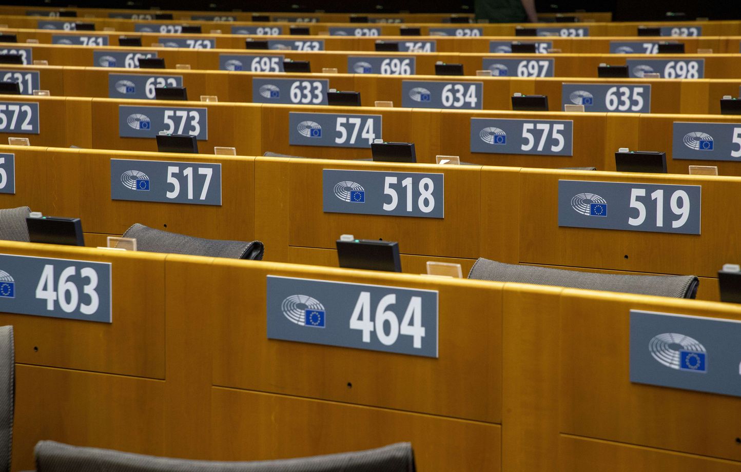 Européennes 2024 : Savez-vous combien gagnent les eurodéputés que vous  allez élire en juin ?