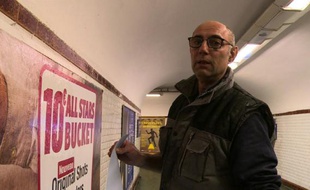 Didier Saux afficheur dans le métro parisien
