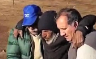 Un Uruguayen miraculé des Andes, prisonnier de la neige pendant quatre mois et retrouvé dimanche, était sur le point de devenir un héros avant qu'il ne soit rattrapé par des accusations de pédophilie.