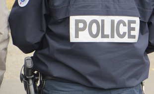 L'arme d'un policier. (Illustration)