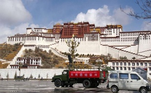 La commémoration de la révolte antichinoise du 10 mars 1959 à Lhassa a souvent été ponctuée de troubles dans les zones tibétaines en Chine, mais cette année, la surveillance des monastères bouddhistes a été renforcée pour éviter tout incident.