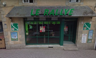 L'extérieur du bar Le Rallye à Redon.