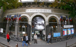 L'Hotel-Dieu à Paris.