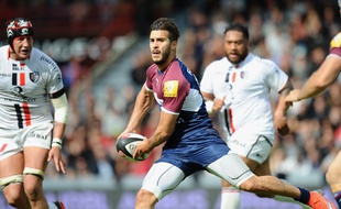 Sofiane Guitoune, le trois-quarts de l'UBB lors d'un match à Toulouse joué le 23 mai 2015. AFP PHOTO/ REMY GABALDA