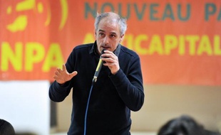 Le NPA qui compte 460 promesses de signatures sur les 500 nécessaires à la candidature de Philippe Poutou pour la présidentielle, s'en est pris jeudi au Parti socialiste qui, selon lui, met la pression sur ses élus pour ne pas qu'ils donnent leur parrainages