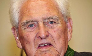 L'ancien officier nazi Joseph Scheungraber lors de son procès, le 11 août 2008 à Munich