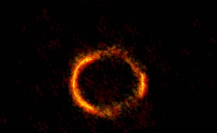 Le «cercle de feu» découvert par le Telescope Alma.