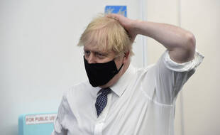Une infirmière qui s'était occupée de Boris Johnson quand il était hospitalisé, a annoncé mardi sa démission du service public de santé
