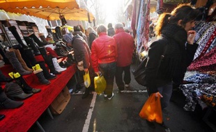 L'inflation moyenne a ralenti légèrement en 2012 par rapport à l'année précédente malgré une forte hausse des prix de l'alimentation et des prix de l'énergie toujours élevés, une tendance qui devrait se maintenir en 2013, selon les analystes.