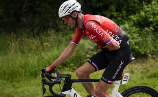 Warren Barguil en souffrance sur la 13e étape du Tour de France.