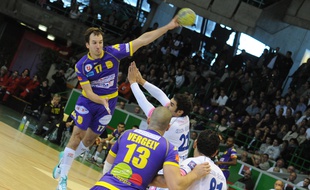 L'ex-Nantais et Cessonnais Michele Skatar, dans un vieux derby datant de 2010.