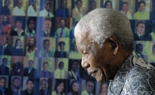 L'état de santé de Nelson Mandela "continue de s'améliorer", a déclaré le président sud-africain Jacob Zuma qui s'est rendu jeudi au chevet de son illustre prédécesseur.