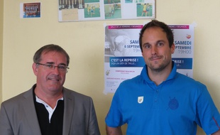 BËgles, le 26 ao˚t 2014 - Bernard Coly, prÈsident de l'UMB-B et son entraÓneur, Emmanuel Mayonnade.
