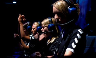 Une équipe féminine, au mondial du gaming