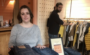 A Nantes, la boutique l'Avant Garde Robe, créée par Faustine Reculeau et Florent Lamy propose de louer ses vêtements sur abonnement