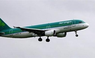 La compagnie aérienne nationale irlandaise Aer Lingus a commandé de façon ferme six Airbus long-courrier A350-900 et six A330-300, a annoncé le constructeur aéronautique européen vendredi dans un communiqué.
