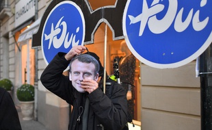 Illustration d'un homme favorable au projet d'aéroport à Notre-Dame-des-Landes, ici lors d'un rassemblement à Nantes le 2 décembre 2017.