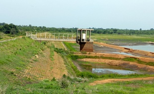 Le lac de barrage qui fournit 70 % de l’eau de la ville de Bouaké est vide.