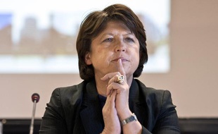 Martine Aubry lors d'une conférence de presse le 16 février 2011 à Clamart.