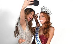 Iris Mittenaere, Miss Univers 2017 et Maeva Coucke, Miss France 2018, qui va tenter de remporter le titre de Miss Monde.