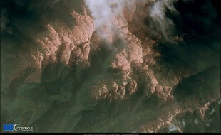 Vue satellite de la chaîne des Pyrénées le samedi 6 février 2021.
