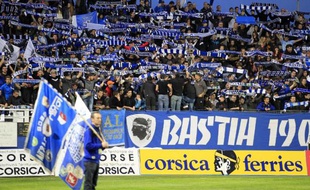 Les supporteurs du SC Bastia lors du match de Ligue 1 contre Lyon, le 2 novembre 2014 au stade Armand Cesari à Bastia