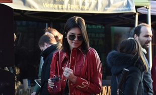 La top Kendall Jenner à Portobello Market (Londres)