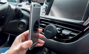 Pour une poignée d'euros, le Magnet Car Vent Mount de PNY constitue un support fiable pour tous les smartphones.