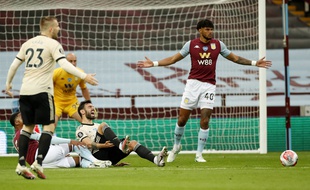 Le penalty sifflé en faveur de Bruno Fernandes après recours à la VAR lors de Manchester United-Aston Villa était une erreur, a reconnu la Premier League le 10 juillet 2020.