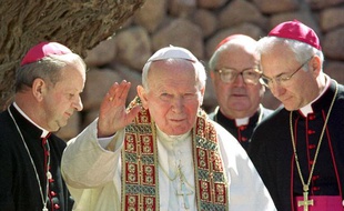 Le pape Jean-Paul II en Egypte, le 16 avril 2003