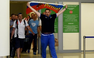 Le supporteur russe Alexandre Chpryguine à l'aéroport Cheremetievo à Moscou, le 18 juin 2016 après être expulsé de la France