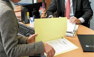 Les commerciaux font toujours partie des profils les plus courtisés par les banques et les assurances.