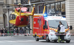 Des hélicoptères ont été déployés pour évacuer les blessés après l'explosion rue de Trévise