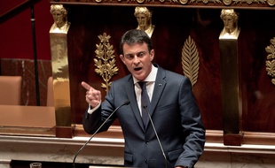 Le Premier ministre défend le 5 février 2015 le projet de loi de révision constitutionnelle à l'Assemblée (ici sur une photo prise le 25 novembre 2015).