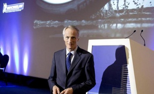 Jean-Dominique Senard, PDG de Michelin, présente les résultats de son groupe le 29 juillet 2014 à Paris