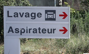 Une femme frappée dans une station de lavage automobile du Nord (illustration).