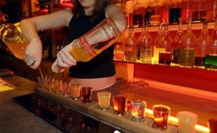 "L'alcool est trop souvent pris par les jeunes comme un produit plaisir qu'ils ont la sensation de maîtriser", a commenté Philippe Lamoureux, directeur général de l'Institut national de prévention et d'éducation pour la santé