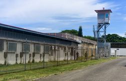 En Nouvelle-Calédonie, 50 détenus attaquent l’Etat pour conditions indignes