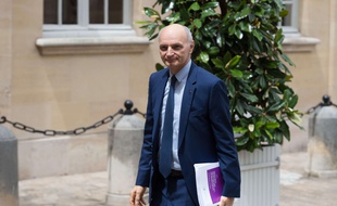 Didier Migaud, président de la Cour des comptes, s'apprête à remettre l'audit sur les finances publiques au Premier ministre Edouard Philippe, le 29 juin 2017.